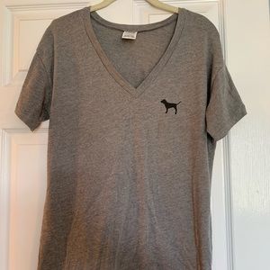 PINK Graphic V-neck Tee